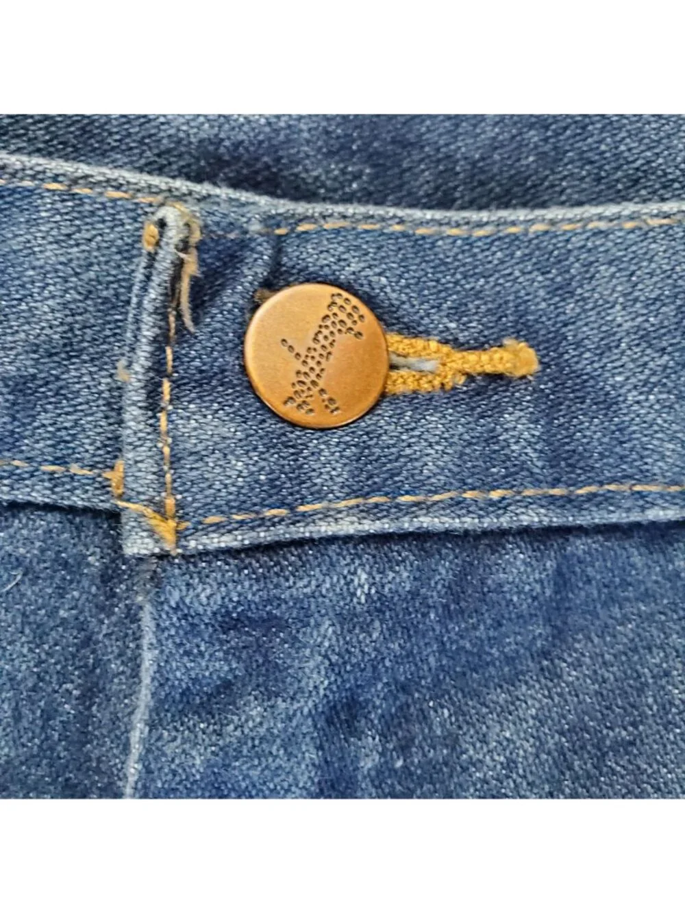 Wrangler Jeans Mens Size 40x32 Blue Cowboy Bootcut 100% Cotton Denim *Read*